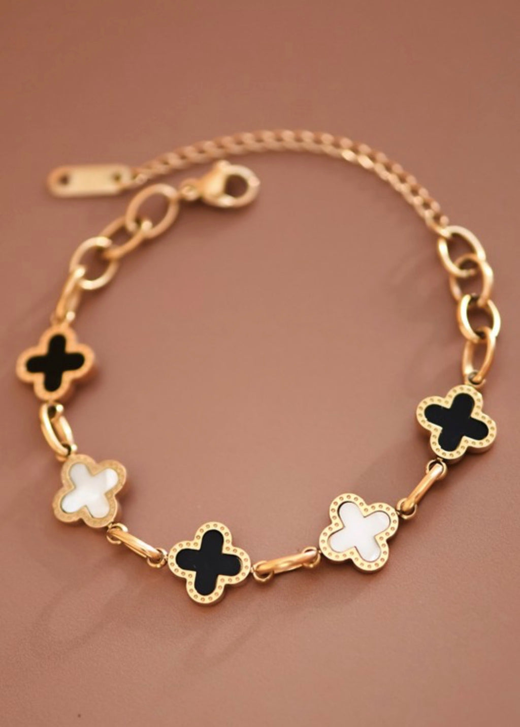 black and white mother pearl clover Bracelet